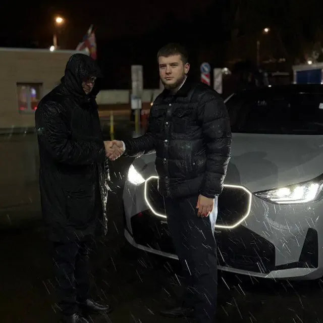 Передача машины клиенту, фото клуба BAZA Import